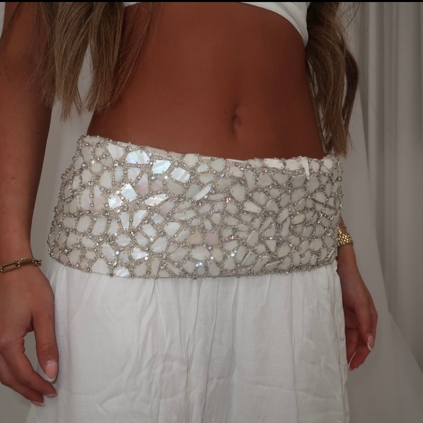 “Pearl” belt
